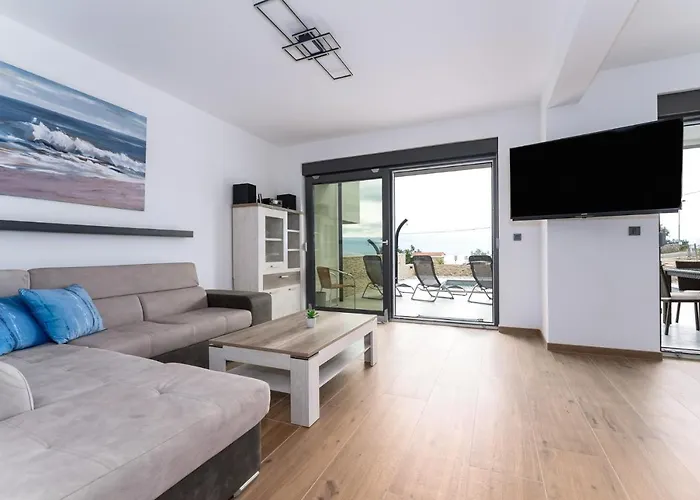 Βίλα Lavanda -semi-detached With A Pool And A Panoramic View, Close To A Sandy Beach- By Traveler Tourist Agency Krk