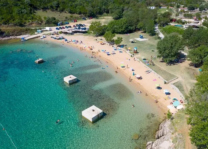 Βίλα Lavanda -semi-detached With A Pool And A Panoramic View, Close To A Sandy Beach- By Traveler Tourist Agency Krk Risika