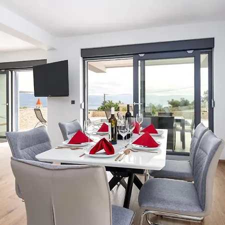 Vila Lavanda -semi-detached With A Pool And A Panoramic View, Close To A Sandy Beach- By Traveler Tourist Agency Krk