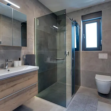 Lavanda -semi-detached With A Pool And A Panoramic View, Close To A Sandy Beach- By Traveler Tourist Agency Krk Risika