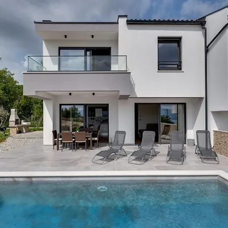 Lavanda -semi-detached With A Pool And A Panoramic View, Close To A Sandy Beach- By Traveler Tourist Agency Krk Villa Risika