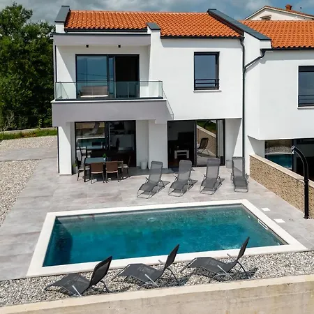 Lavanda -semi-detached With A Pool And A Panoramic View, Close To A Sandy Beach- By Traveler Tourist Agency Krk Villa Risika