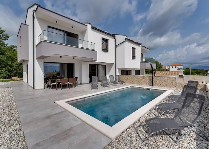 Lavanda -semi-detached With A Pool And A Panoramic View, Close To A Sandy Beach- By Traveler Tourist Agency Krk * Risika