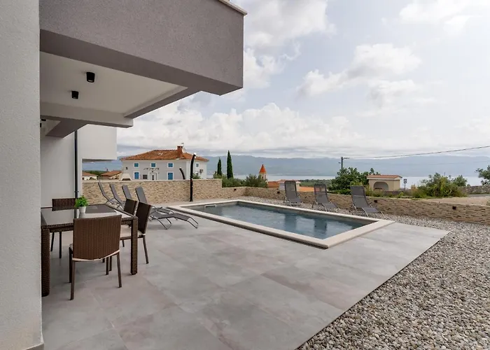 Lavanda -semi-detached With A Pool And A Panoramic View, Close To A Sandy Beach- By Traveler Tourist Agency Krk Villa