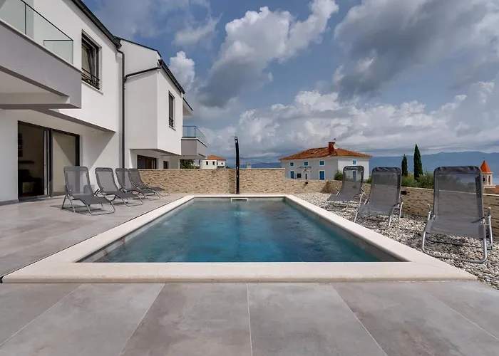 Lavanda -semi-detached With A Pool And A Panoramic View, Close To A Sandy Beach- By Traveler Tourist Agency Krk Risika